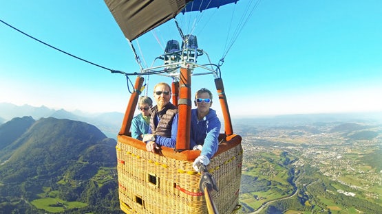 Un voyage en montgolfière au-dessus des Alpes