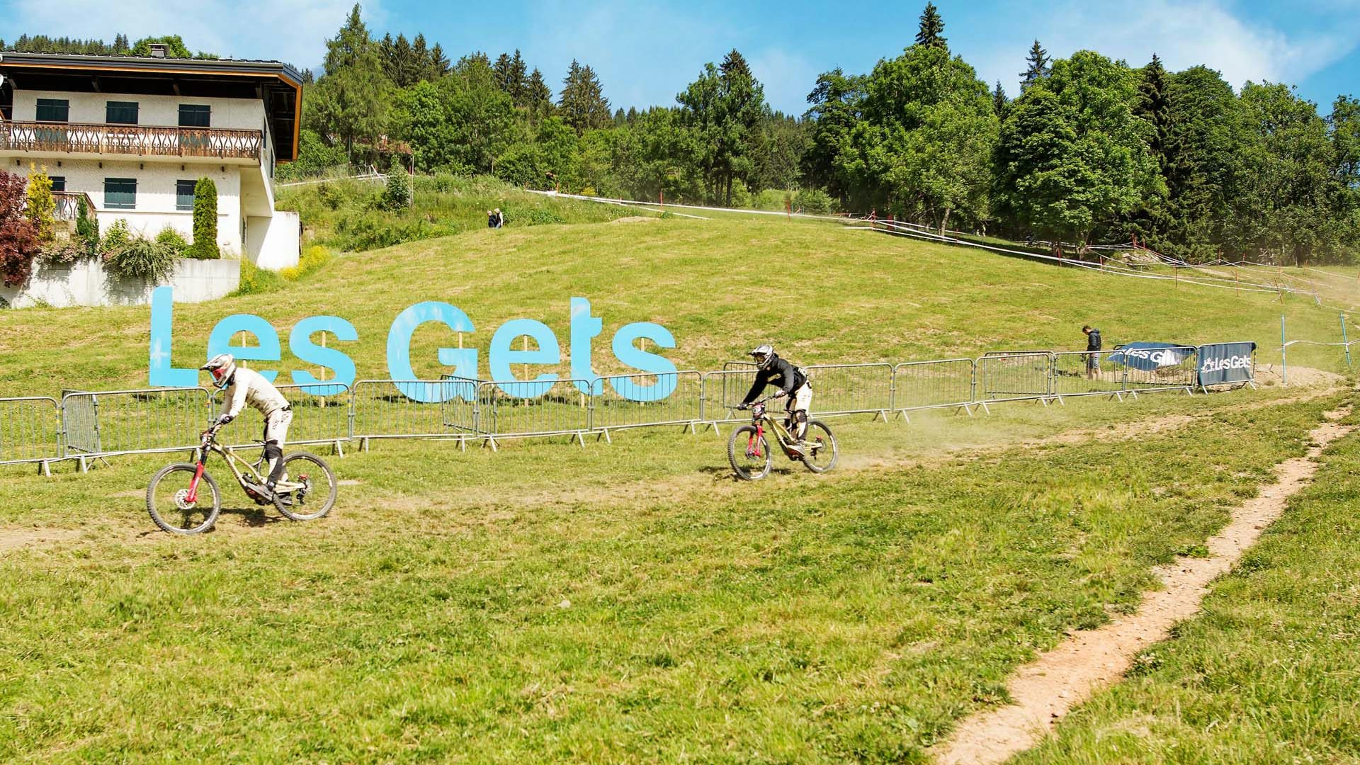 Les Gets mountain biking and accommodation in the Portes du Soleil